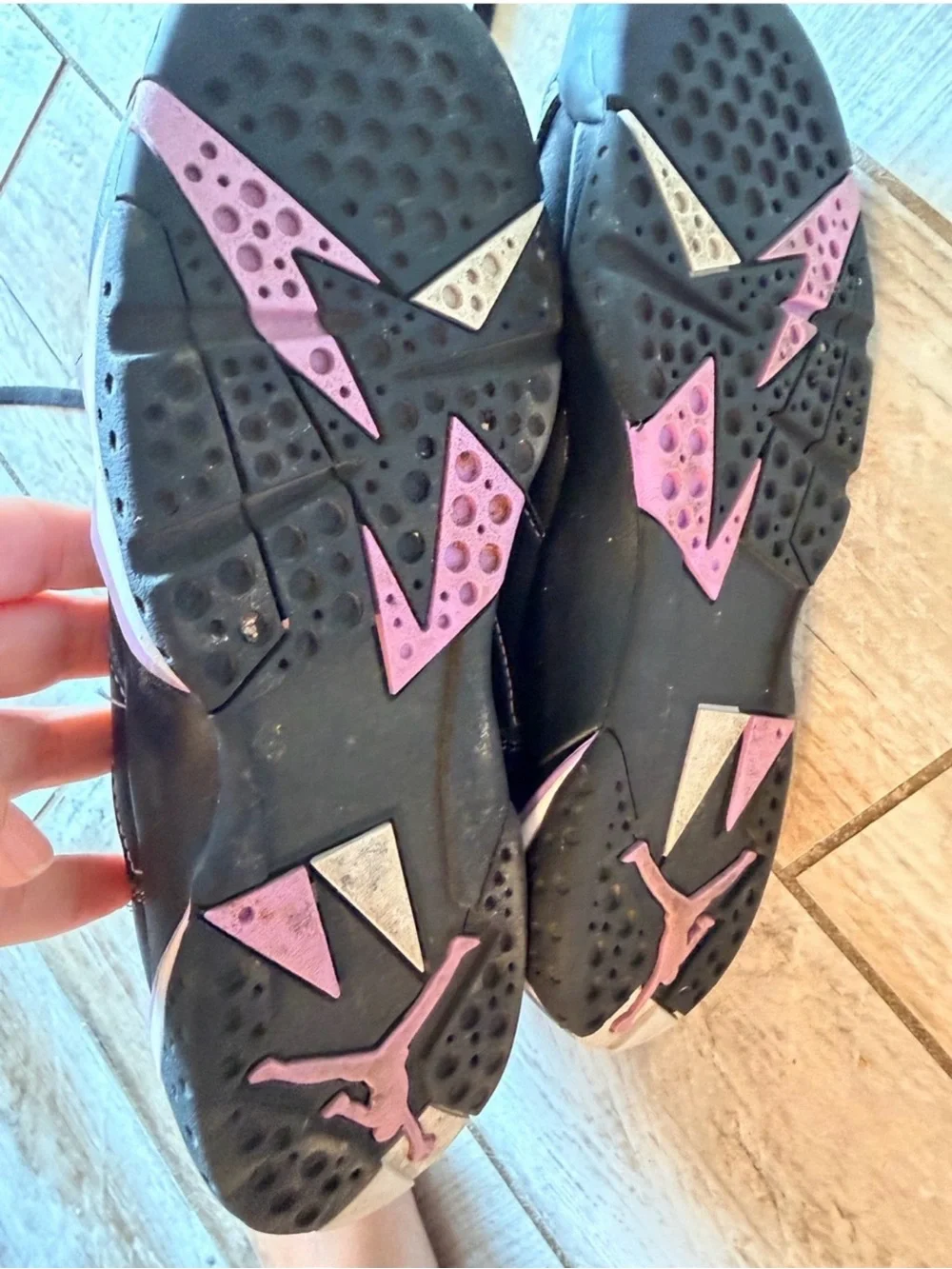 Jordan 7s black with purple accents kids sneakers size US 6Y #basketball